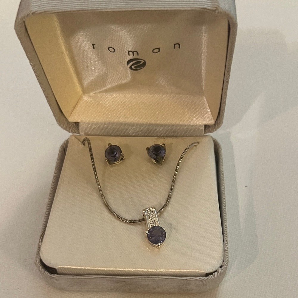 Roman Silver Necklace with Purple Gemstones